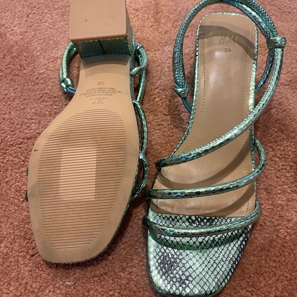 H&M Green Block Heel - Picture 3 of 5